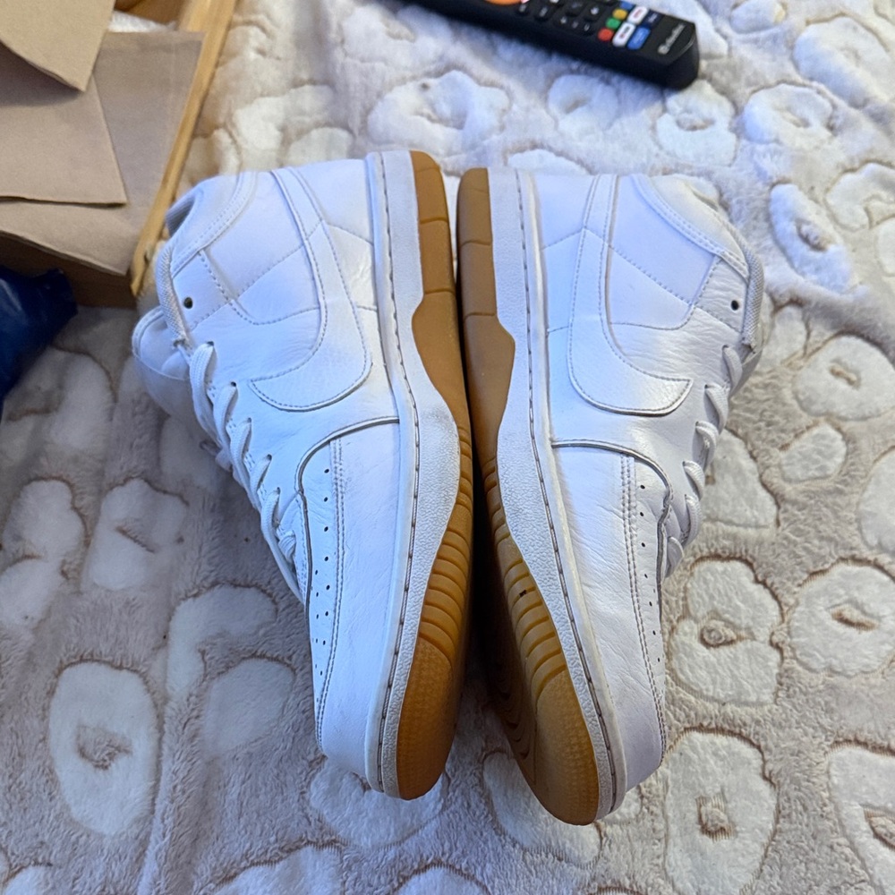 Nike White and Brown Men's Sneakers - Picture 2 of 3